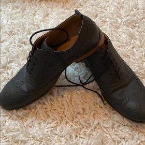 Men’s dress shoes